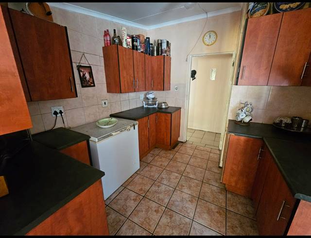 4 BEDROOM HOUSE FOR SALE IN SASOLBURG EXT 12